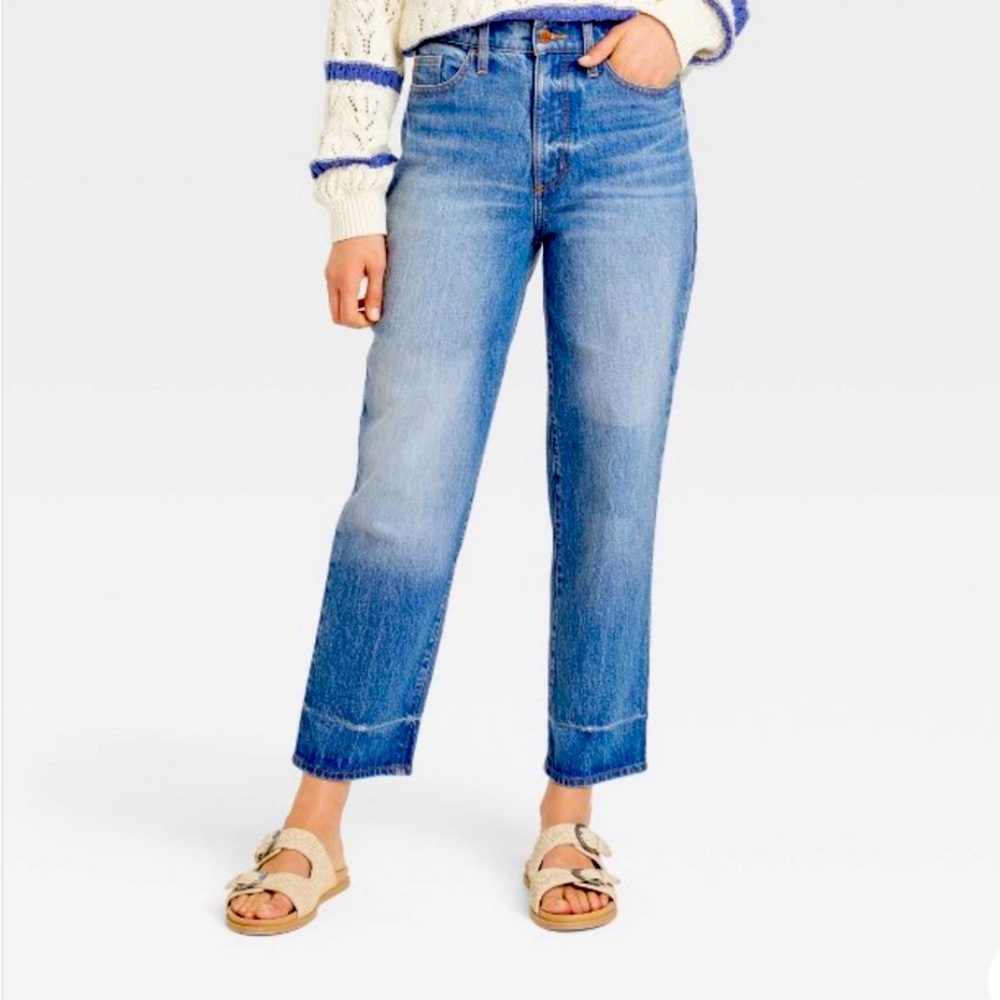 NWT Vintage Straight Jeans by Universal Thread. Size 8.
